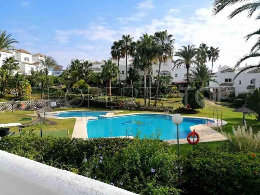 Front Mer - Sublime Appartement Moderne Et Confortable Estepona Luaran gambar