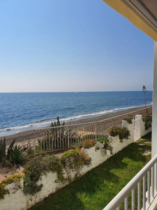 Front Mer - Sublime Appartement Moderne Et Confortable Estepona Luaran gambar